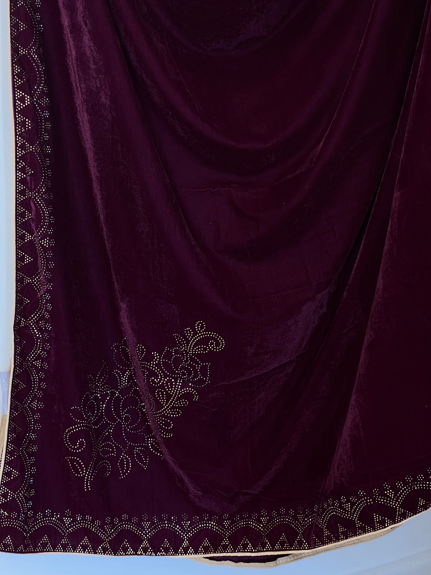 Dia velvet shawl