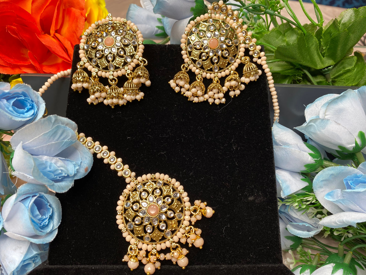 Sonam Tikka Set