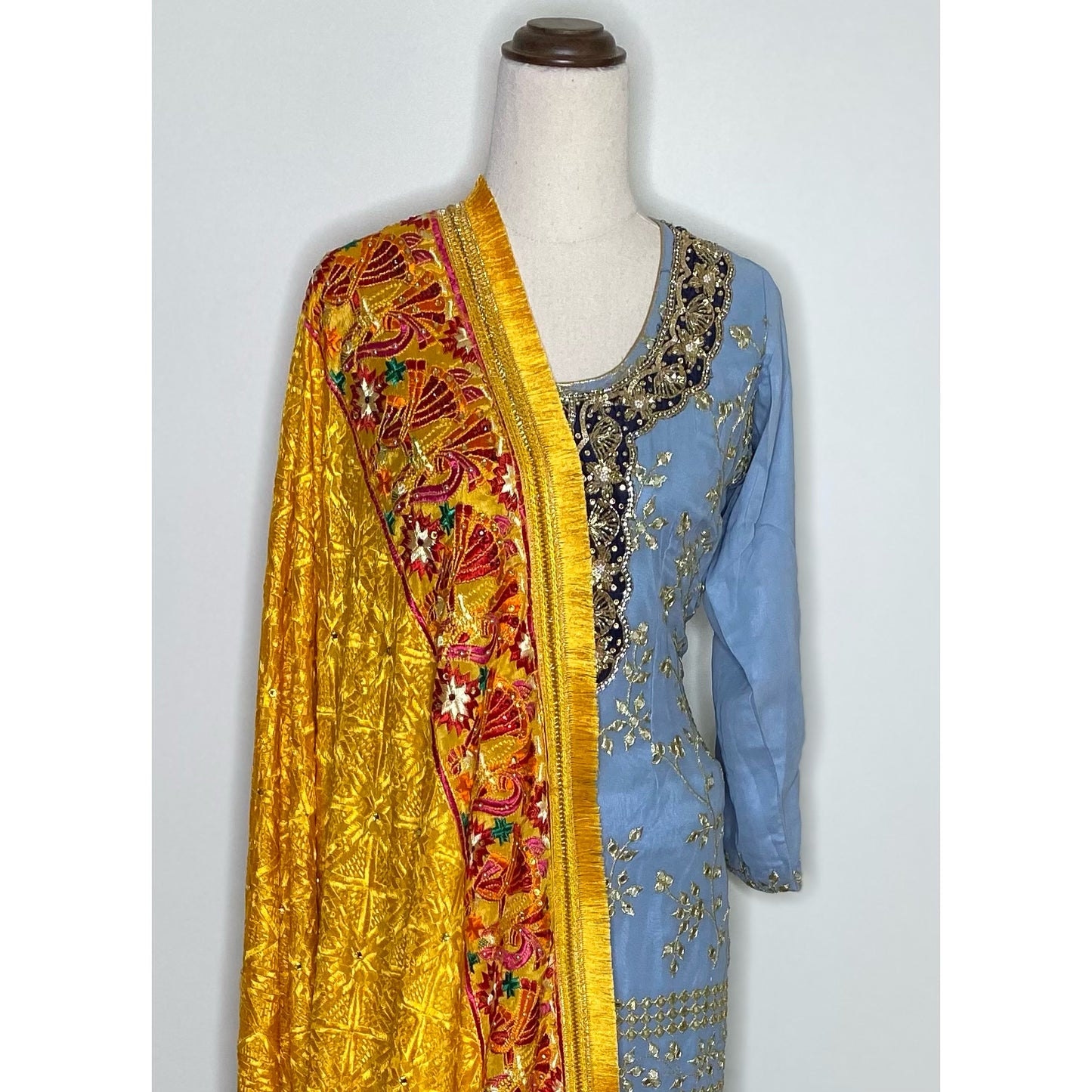 Sirat phulkari (yellow)