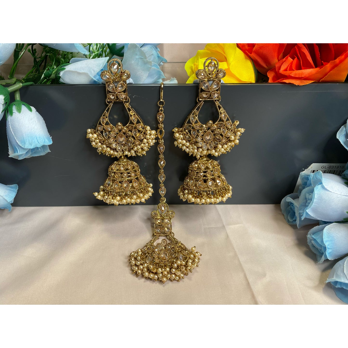 Nav Jhumka Tikka Set